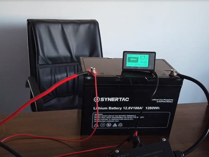 This Battery Can Rescue You Several Times On A Single Charge
